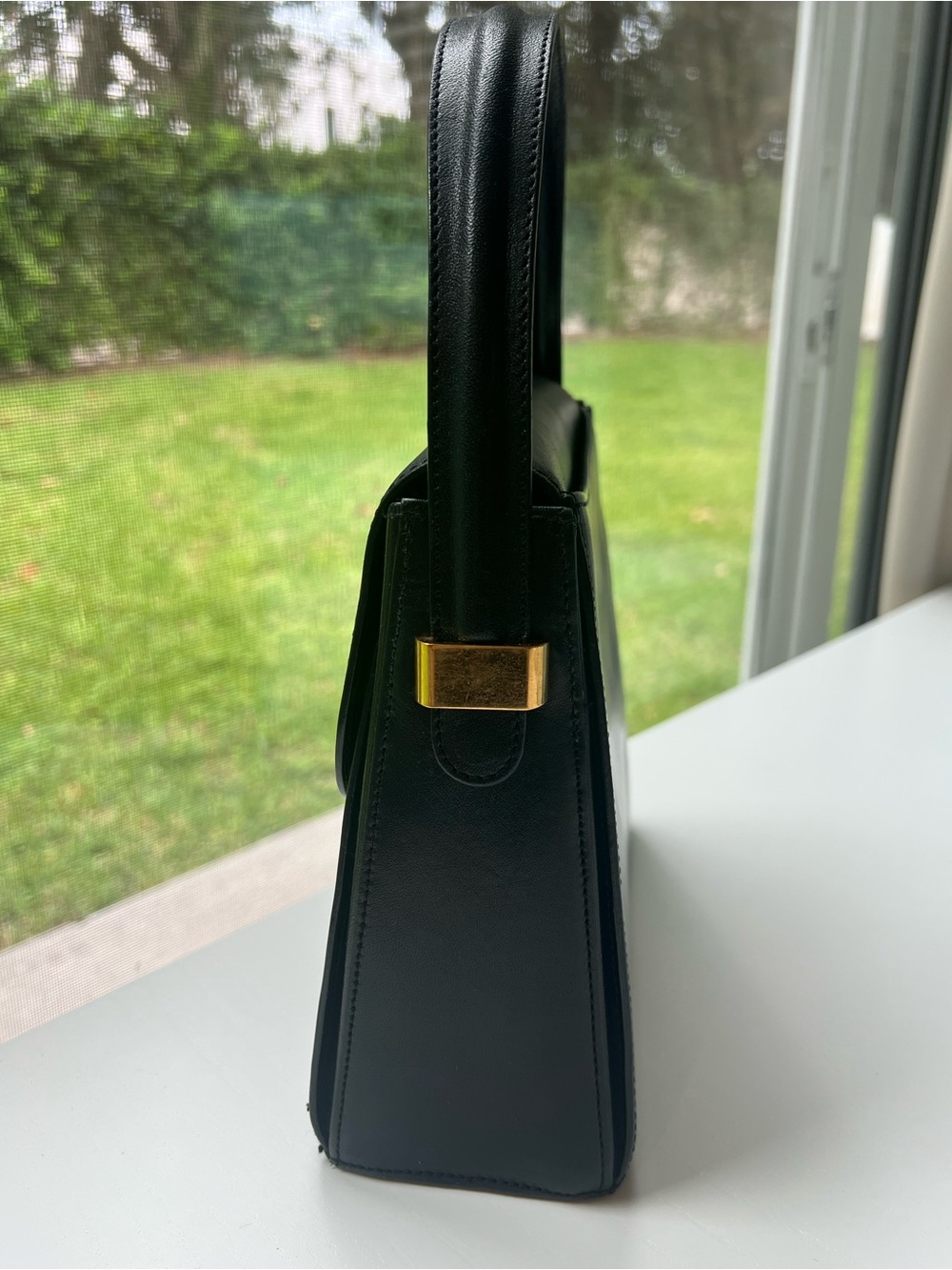 Vintage Bally Black Leather Top-Handle Bag with Gold Accent - Picture 4 of 9